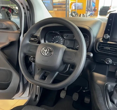 Toyota Proace City Verso cena 129900 przebieg: 5, rok produkcji 2024 z Szlichtyngowa małe 79